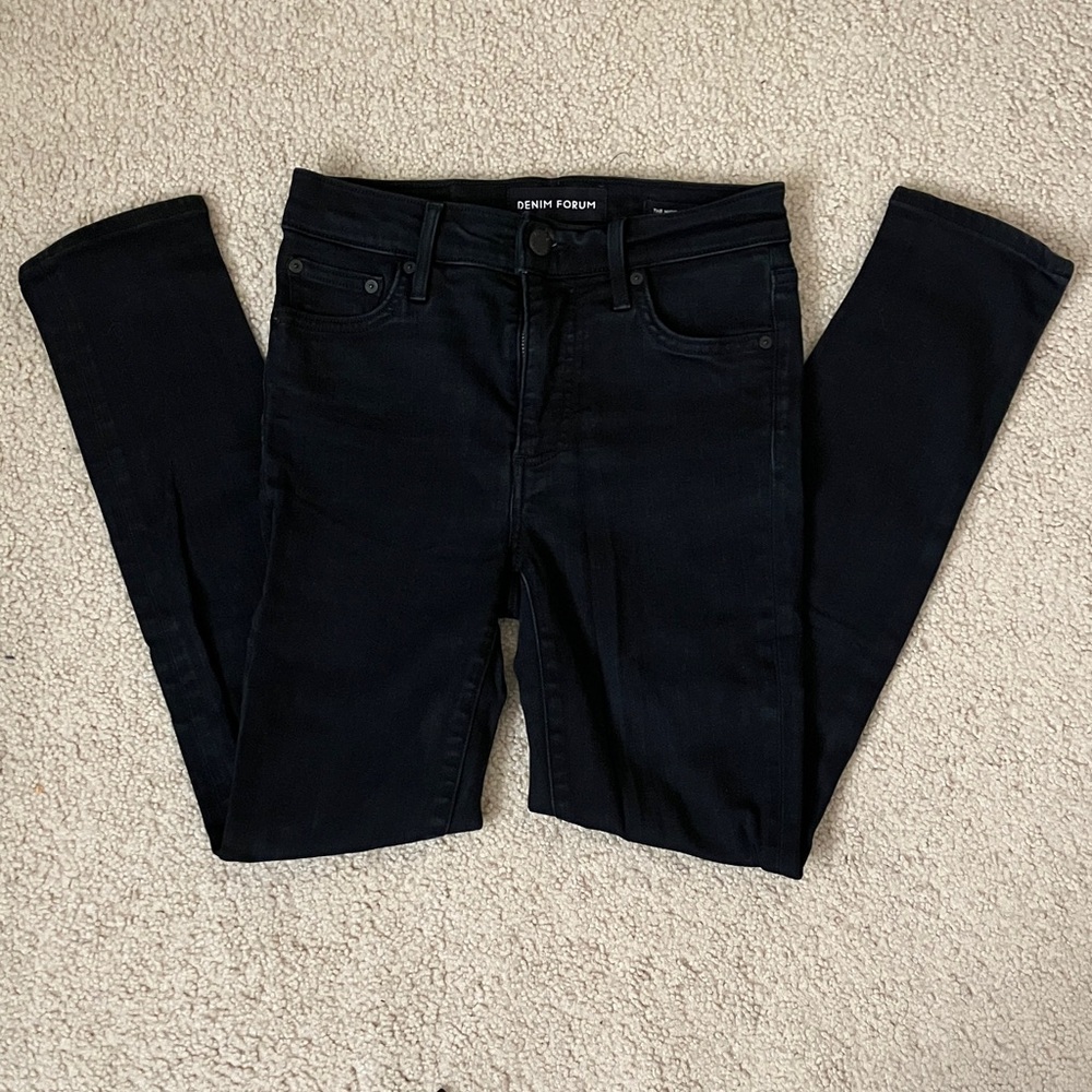 Denim Forum The Nico Midrise Skinny Crop 1/25, black jeans, finished hem